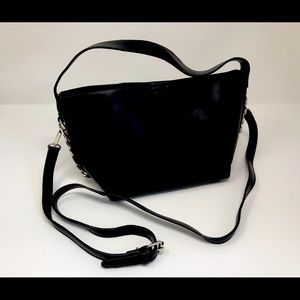 Good Logo Crossover purse